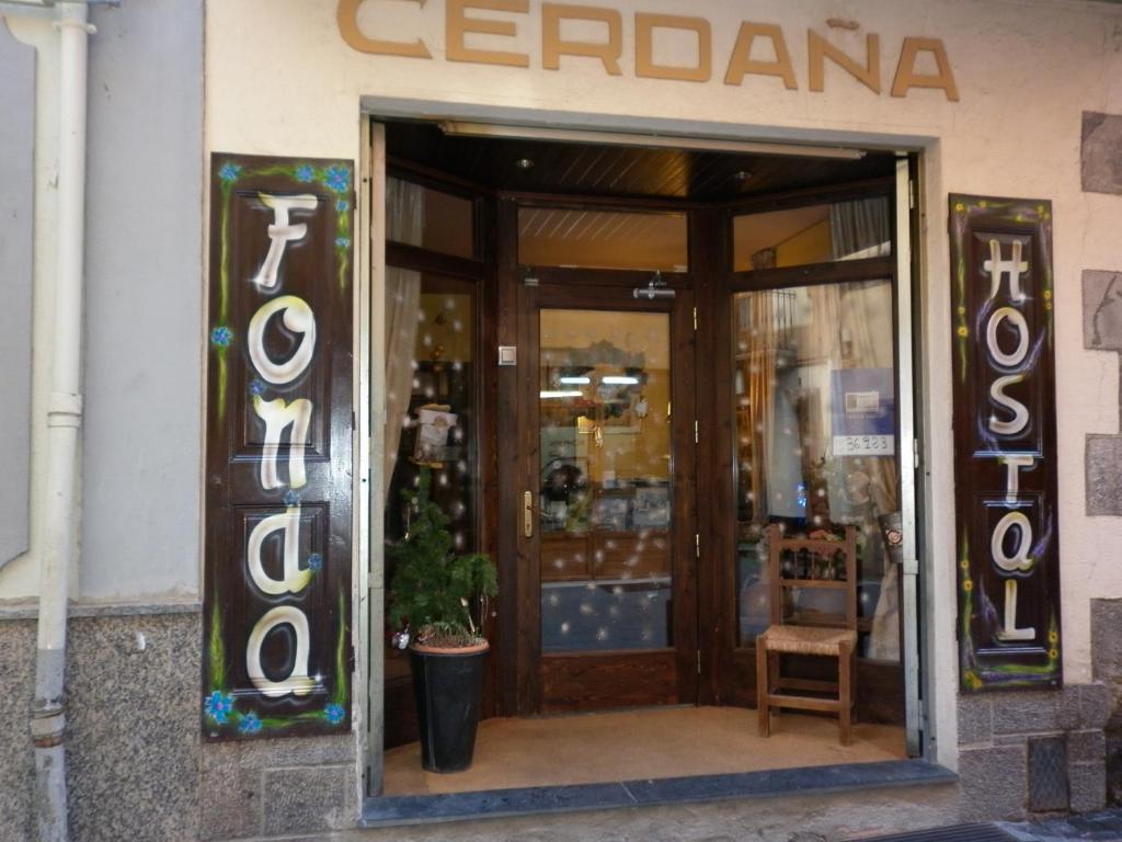 Fonda Cerdanya Hotel ปุจเซร์ดา ภายนอก รูปภาพ