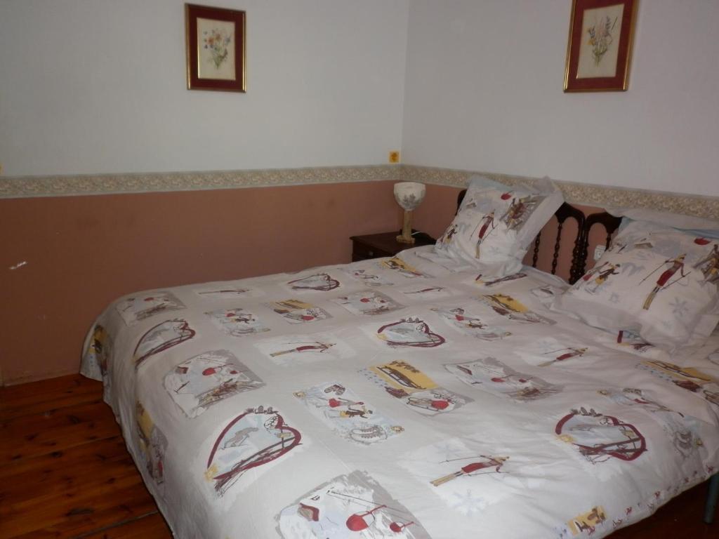Fonda Cerdanya Hotel ปุจเซร์ดา ภายนอก รูปภาพ