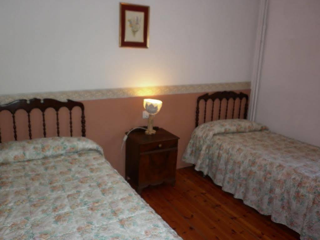 Fonda Cerdanya Hotel ปุจเซร์ดา ภายนอก รูปภาพ